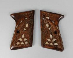 TABANCA KABZASI Doğal Ağaçtan El Yapımı, Pirinç ve Sedef Kakma, Üzeri Cilalı, Bir Çift, Tabanca Kabzası, 8 cm Uzunluğunda (Kullanılmamış)