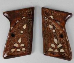 TABANCA KABZASI Doğal Ağaçtan El Yapımı, Pirinç ve Sedef Kakma, Üzeri Cilalı, Bir Çift, Tabanca Kabzası, 8 cm Uzunluğunda (Kullanılmamış)