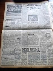 Vatan Gazetesi - 20 Ağustos 1961 - 30. İzmir Fuarı Bugün Açılıyor - Kennedy Amerikan Halkının Arkadaşlık Hislerini Bildirdi - Cemal Gürsel Bir Mesaj Gönderdi - Bozcaada Ve İmrozu İlhak İçin Teşebbüse Geçilmiş - Bir Kısım Yassıada Avukatları Yeni Türkiye Partisi'ne Girdi - CHP'de Genel Sekreteri Parti Meclisi Seçecek - Osman Bölükbaşı - Amerika Berlin'de Bulunan Birliklerini Takviye Ediyor - Eminsu'ların İfadesi Alındı - Kemal Tahir'in Romanı Yorgun Savaşçı Yazı Dizisi - İzmir Gazeteciler Sendikası Başkanı Abidin Oktay Vefat Etti - Havacılar Bir Kulüp Kurdular - Kültür Festivali Başlıyor - Brigitte Bardot - Marilyn Monroe - Elizabeth Taylor - Adnan Veli'den Fantezi - Galatasaray Hapoel'i Yendi - Beşiktaş Yenildi - 16. İstanbul Enternasyonal Tenis Turnuvası - At Yarışları - Galatasaray B  Takımı Fenerbahçe'yi Yendi - Terkos Gölü 4 Metre Yükselecek - Cemal Gürsel Seçimleri Yapacağız Dedi - Milli Birlik Komitesi Üyesi Ahmed Yıldız - Yeni Türkiye Partisi Genel Başkanı Ekrem Alican