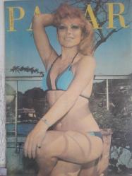 Pazar Haftalık Aktüalite Sinema Tiyatro Müzik ve Magazin Dergisi - 25 Ağustos 1977 - Sayı:1092 - Meral Zeren - Nil Burak - Nükhet Duru sahnelere karnaval havası getirdi - Cahide Sonku-  Bülent Kayabaş - Gönül Tansel - Aydemir Akbaş - Zeyno Çilem - Ceyda Karahan - Sesi kısılan Seyyal Taner için tehlike çanı çalıyor - Gypsy Peterson - Barbara Atkinson - Carlos Manzon - Kantocu Meral Küçükerol'a tanga da yasak bikini de yasak - Oya Yurdakul Yeşilçam'ın kurallarına isyan etti - Milyonluk döviz makinesi - Yonca Yücel bir yılda dört ülkeden bir milyon lira yurda döviz yetirdi - Fotomodel Denise Türkiye'de de modellik yaptı ama soyunmadı - Jackie Sewell - Vanya - Anne Marie ıslak giysilerle daha dişi oluyor fotoğraf ve haberi - Tam Takım Dergi