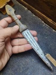 KAMA, ÇERKEZ KUŞAK KAMASI.  Tamamen Orijinâl KEMİK SAPLI Osmanlı   DÖNEMİ  KAMA..21 CM. NAMLU 12 CM..