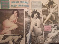 Pazar Haftalık Aktüalite Sinema Tiyatro Müzik ve Magazin Dergisi - 28 Nisan 1977 - Sayı:1075 - Marilyn High - Yaprak - Nazan Şoray Milano'daki Geziyi Yarıda Kesti - Ölüm, Atıf Kaptan'ı Film Setinde Yakaladı - Huri Sapan TV'nin Katı Kurallarına Karşı Çıktı - Safiye Ünal Tipini ve Adını Değiştirince Fiyatı Arttı - Menekşe - Feri Cansel Baharı Görünce Açılıp Saçılıverdi - Mine Mutlu ile Ünal Çulha Kavgalı Aşk Sonunda Evlilikle Bağlanıyor - Sevim Tuna - Kenan Bingöl - Suzan Avcı - Muzaffer Nebioğlu Seks Yarışında Ben de Varım Diyor - Geçmiş Zaman Olur Ki - Perihan Ateş Dans Etmeye Gana'ya Gidiyor - Mualla Akın İmam Nikahı ile Evlendiği Kocasının Özlemine Dayanamıyor - Selda Aşkım'a Nesrin Topkapı Ders Veriyor - Anna Barclay fotoğraf ve haberi  - Tam Takım Dergi