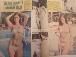 Pazar Haftalık Aktüalite Sinema Tiyatro Müzik ve Magazin Dergisi - 14 Temmuz 1977 - Sayı:1086 - Brian Aris - Zerrin Doğan - Berlin Festivali'nde Yılmaz Güney köşesi açıldı - Seyyal Taner - Yavuz Özışık eski aşkı Nazan Berk'e dönüş yaptı - Aynur Aydan 33. yaşına bastı - Nigar Uluerer - Saadet Sun - Ümit Şener - Deniz Erkanat - Semra Özdamar - Kemal Sunal - Zeki Ökten - Vedat Türkali - Çetin Gürtop - Gönül Hancı - Hüseyin Peyda - Yeni bir aşk mı doğuyor? - Kadir İnanır - Harika Değirmenci - Enis Fosforoğlu - Canan Perver - Temel Gürsu - Ferdi Tayfur - Sevda Ferdağ ''hızlı'' gidiyor - Nazan Şoray'a görücü geldi - Ceyda Karahan sinemayı unuttu - Semiha Yankı'yı nişanlısı Eyüp Öncü vitamin hapı ile besliyor - Bize Derler ''Kediler'' - Semra Şengül - Hülya Işıl - Mehtap Deniz - Jane Connors yıllık iznini çıplak geçirdi - Geraldine fotoğraf ve haberi - Tam Takım Dergi