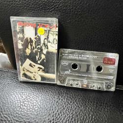 BON JOVI - CROSS ROAD KS071