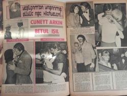 Pazar Haftalık Aktüalite Sinema Tiyatro Müzik ve Magazin Dergisi - 3 Ağustos 1973 - Sayı:880 - Mine Mutlu - Gül Tener - Yeşilçam'da yaşanmış büyük aşk hikayeleri - Cüneyt Arkın - Betül Işıl - Celda Orhun - Şevket Uğurluer - Ali Oraloğlu - Aram Gülyüz - Ayten Gökçer - Nevzat Okçugil - Selçuk Kahraman - Şevket Sabancı - Murat Seven - Hürrem Erman - Gelengül Tayfuroğlu - Ümit Utku - Zeynep Aksu - Cilalı İbo - Feridun Karakaya - Belgin Doruk - Pakize Suda - Şevket Sabancı - Selçuk Kahraman - Zerrin Arbaş - Memduh Ün - Fatma Girik - Tamer Yiğit - Talat Gözbak - Sevda Nur da modaya uydu - Nebahat Çehre feryadı bastı - Nazan Berk , Altan Bozkurt ve Ata Saka ''Canımızı zor kurtarabildik'' diyorlar - Mümtaz Alpaslan - Murat Akovalıgil - Erdo Vatan - Nazan Berk - Oya Peri - Özden Yüce - Enver Dönmez - Serdar Gökhan - Piraye Uzun - Sevda Nur - Deniz Erkanat - Feri Cansel - Yılmaz Köksal - Paraları cebinde Feri Cansel keyfinde fotoğraf ve haberi - Tam Takım Dergi