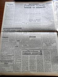 Vatan Gazetesi - 30 Temmuz 1961 - Toprak Reformu Tasarısı Bitti - Yeni Bir Devrin Eşiğindeyiz - Yeni İstanbul Emniyet Müdürü İhsan Aras - Cemal Madanoğlu Ordu'da Kalıyor - Buğday Anlaşması İmzalanıyor - Irza Tecavüz Suçunun Cezaları Arttırılıyor - Ahmed Çiftçi Asalet Partili Değil - Haluk Şaman'ın Serveti Açıklandı - İsmet İnönü İzmir CHP Kongresine Gidecek - Türkiye Tunus İçin Güvenlik Konseyine Karar Sureti Verdi - Cumhuriyetçi Köylü Millet Partisi İl Kongresi Dün Gürültülü Geçti - Kemal Tahir'in Romanı Yorgun Savaşçı Yazı Dizisi - Özel Sektör Turizme Yardımcı Olmalıdır - Beyrut Festivali Başladı - Fransa Cezayir Görüşmeleri Yeniden Süresiz Olarak Kesildi - Sovyetlerin Beş Yüz Denizaltısı Varmış - Amerika Küba'lıları Askere Alacak - Yugoslavya'da 15 Gün Yazan Oktay Akbal - Kral Zogo Ve Arnavutluk Kraliçesi Jeraldin'in Hatıraları Yazan Nizameddin Nazif Tepedenlioğlu Yazı Dizisi - Hoş Memo Karikatür - Galatasaray Yarın Bir Bomba Patlatıyor - Orhan Şeref Apak Futbol Federasyonu