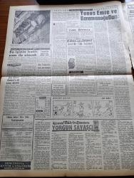 Vatan Gazetesi - 26 Temmuz 1961 - Cemal Gürsel'in Ragıp Gümüşpala'ya Mektubu - Ragıp Gümüşpala Adalet Partisinin Lağvı Huzursuzluğu Azaltmaz Dedi - Ekrem Alican CHP İle Mücadele Etmeye Kararlıyız Dedi - Milli Birlik Komitesi Üyesi Kadri Kaplan 14'lerden Daha Önemli Olan Meseleler Var Dedi - Tarım Bakanı Osman Tosun Mavi Küf'ten Korkmuyor - Cemal Madanoğlu Ordu'dan Da Emekli Olacak - Ortak Pazar Ve Türkiye - Yassıada Duruşmaları Adnan Menderes Savunmasını Yaptı - Denizcilik Bankası İşçilerle Anlaştı - Kemal Tahir'in Romanı Yorgun Savaşçı Yazı Dizisi - Yunus Emre Ve Karamanoğulları Yazan Cahit Öztelli Köşe Yazısı - Elia Kazan Atatürk'e Ait Kitap Okuyor - Arap Birliği Tunusa Yardıma Karar Verdi - Yugoslavya'da 15 Gün Yazan Oktay Akbal Köşe Yazısı - Hoş Memo Karikatür - Brigitte Bardot'a Mezar - Kral Zogo Ve Arnavutluk Kraliçesi Jeraldin'in Hatıraları Yazan Nizameddin Nazif Tepedenlioğlu Yazı Dizisi - Hindistan'da Film Dernekleri -  Can Bartu Gitmiyor - Lefter Futbolu Fenerbahçe'de Bırakır