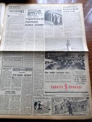 Vatan Gazetesi - 27 Temmuz 1961 - ikinci Tarihi Mektup Yazan Profesör Doktor Yavuz Abadan Köşe Yazısı - Amerika Silahlı Kuvvetler Mevcudunu Arttırıyor - Ragıp Gümüşpala Mektubunu Gönderdi - Vali Refik Tulga Halkın Yardımını İstiyor - Çarşaflılardan Hamallardan Ve Başıboş Çocukların Velilerinden 25 Lira Ceza Alınacak - Fatin Rüştü Zorlu'da 10 Yılda Bir Servet Yaratmış - İş Kanunu Tadil Tasarısı Başbakanlık'ta - Kemal Tahir'in Romanı Yorgun Savaşçı Yazı Dizisi - Veznedarlar Silahlı Olacak - 57 Ünlü Tablo Çalındı - Şişli Yenikapı Troleybüs Hattı - Empresyonist Ressamlar - Yugoslavya'da 15 Gün Yazan Oktay Akbal Köşe Yazısı - Kral Zogo Ve Arnavutluk Kraliçesi Jeraldin'in Hatıraları Yazan Nizameddin Nazif Tepedenlioğlu Yazı Dizisi - Üçüncü Dünya Savaşı Mı - Tonton Agah Çizgi Roman Sade Yalçın - Stiv Roper Çizen Saundes ve Overgard - Cezayir Türküsü Yazan Vecihi Timuroğlu - Yassıada Duruşmaları - Şeref Has Roma'dan Barselona'ya Şükrü Gülesin İle Beraber Gidecek - Antrenör Coşkun Özarı