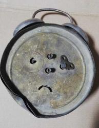 Kaiser marka Alman malı kurmalı masa saati-parça veya tamirlik