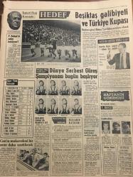 HÜRRİYET GAZETESİ 1HAZİRAN 1965 YIL :18 SAYI :6136----İnönü memleketi bir vakıf ,kendini mütevelli sanıyor --Öğrencilerin yazı ve aritmetik bilgilerini  artıran ilaç bulundu --Casus Cohen için İsrail ,Suriye ye 300 milyon lira ve araç teklif etmiş ---Siirt te  eb basan  şakiler kadın ve çocukları kesti ---Polis memuruna Rumca küfür eden Yunanlı  bir gemici tevkif edildi ---Adana da isyan  çıkaran 10 mahkum sürgün edildi ---Papandreu Ürgüplü ye  mesaj yolluyor --Oyuncak silah ile arkadaşının  gözünü kör etti ---Hindistan Cumhurbaşkanın Yardımcısı Geldi --Lale Bayramı 250 bin kişi  katıldı ----İnfilak eden madenden 203 yanık ceset  çıkarıldı ----Beşiktaş  galibiyeti ve Türkiye Kupası --Dünya Serbest Güreş Şampiyonası Bugün Başlıyor ----Can ın mukavelesi bir sene daha uzatılacak---Beşinci Rotatifimiz de dün İzmir de Faaliyete Geçti ---Başbakan Ürgüplü İlk Yurt Gezisine Bugün Başlıyor ---