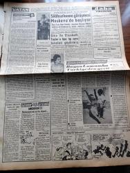 Vatan Gazetesi - 17 Temmuz 1961 - Başkan Cemal Gürsel Halkoyu Sonuçları Hakkında Konuştu Tahrikçileri Tel'in Etmeliyiz - Geçen Yıla Göre İhracat 63 Milyon Lira Azaldı - Ortak Pazar Devletleri Siyasi Birliğe Doğru Gidiyor- Alman Güzeli Marlene Schmidt Dünya Güzeli Oldu - Genel Seçimlerden Önceki Propaganda Müddeti 35 Güne İniyor - Kemal Tahir'in Romanı Yorgun Savaşçı Yazı Dizisi - Büyükada'da Çiçek Bayramı Yapılacak - Fırıncılara Verilen Un Miktarı Arttırıldı - Sinema Artisti Rod Cameron Kaynanası İle Evlendi - Christian Dior Gina İle Elizabeth Taylor'a Tıpa Tıp Aynı Tuvaleti Giydirmiş - Doğu Türkistan Folklor Gösterisi - Kral Zogo Ve Arnavutluk Kraliçesi Jeraldin'in Hatıraları Yazan Nizameddin Nazif Tepedenlioğlu Yazı Dizisi - Tonton Agah Çizgi Roman Sade Yalçın - Stiv Roper Çizen Saundes ve Overgard - Çocuk Felci Nedir - Mehmet Ali Yağcı Başpehlivan Kemerini Aldı - Gençler Finali Vefa Şampiyon Oldu - Metin Oktay'ın 2  Günü Kaldı - Vefa Stadının İnşaatına Başlandı