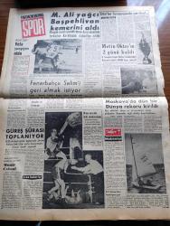 Vatan Gazetesi - 17 Temmuz 1961 - Başkan Cemal Gürsel Halkoyu Sonuçları Hakkında Konuştu Tahrikçileri Tel'in Etmeliyiz - Geçen Yıla Göre İhracat 63 Milyon Lira Azaldı - Ortak Pazar Devletleri Siyasi Birliğe Doğru Gidiyor- Alman Güzeli Marlene Schmidt Dünya Güzeli Oldu - Genel Seçimlerden Önceki Propaganda Müddeti 35 Güne İniyor - Kemal Tahir'in Romanı Yorgun Savaşçı Yazı Dizisi - Büyükada'da Çiçek Bayramı Yapılacak - Fırıncılara Verilen Un Miktarı Arttırıldı - Sinema Artisti Rod Cameron Kaynanası İle Evlendi - Christian Dior Gina İle Elizabeth Taylor'a Tıpa Tıp Aynı Tuvaleti Giydirmiş - Doğu Türkistan Folklor Gösterisi - Kral Zogo Ve Arnavutluk Kraliçesi Jeraldin'in Hatıraları Yazan Nizameddin Nazif Tepedenlioğlu Yazı Dizisi - Tonton Agah Çizgi Roman Sade Yalçın - Stiv Roper Çizen Saundes ve Overgard - Çocuk Felci Nedir - Mehmet Ali Yağcı Başpehlivan Kemerini Aldı - Gençler Finali Vefa Şampiyon Oldu - Metin Oktay'ın 2  Günü Kaldı - Vefa Stadının İnşaatına Başlandı