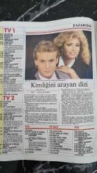 GÜNEŞ EKRAN GAZETESİ-10 MART 1990 - MEHMET ASLANTUĞ EROL TAŞ , GÜLEN KARAMAN , OSMAN YAĞMURDERELİ. İSTANBUL EMNİYET MÜDÜRLÜĞÜ ÖNÜNDE SİMİT YEDİLER. TARIK AKAN , HÜLYA KOÇYİĞİT. DERMANDAN GÖRÜNTÜLER. YALAN RÜZGARI.- RİTA'Y'LA DOLÇEVİTA .- YEŞİLÇAMIN EMEKTARLARINDAN HÜSEYİN PEYDA KADİR İNANIR SUNA YILDIZOĞLU , FARUK YENER ELEŞTİRMEN NASILOLMALI , ALİ SAMİ ALKIŞ VARSA OLAY YAZMAK KOLAY . ÜNAL KÜPELİ EŞİ LEYLA EVLERİNİN KAPILARINI İLK KEZ GÜNEŞ EKRANA AÇTI. - AYSUN KOCATEPE  HOŞGELDİN İLK. YÜKSEL AYTUĞ .- ERCAN YAZGAN , İLHAN GÖKHAN , BURHAN ŞEŞEN EVİNDE KONUK ETTİ VERONİCA CASTRO MEKSİKA TELEVİZYONU İÇİN HAZIR .- CAZ KRALİÇESİ FIRANSIZ EKRANINDA DEE DEE BRİDGEWATER FIRANSIZ TELEVİZYONUNDA. ALAİN DELON SORUŞTURMA'DA - GLENDA JACKSON VE BEN KİNGSLEY KAPLUMBAĞ GÜNCESİNDE. SYDNE ROME 'Yİ ŞU SIRALAR TV BİRDE. ANZAKLARI KARADENİZE DÖKTÜK KENAN YALIM - GENÇ SİLAHŞÖRLER BİLLY TH E KİD .TOMHANGS HERKEZ BENİM EMRİMİ DİNLİYOR  KİM NOVAK BENİM KARIM ÇOK AKILLI - JULİE FORDHAM.