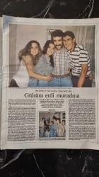 GÜNEŞ EKRAN GAZETESİ - 21 TEMMUZ 1990 -Merih Akalın- RAGUEL WELCH 'DEN BİR KOMEDİ FİLMİ  - DENİZ GÖKÇER VE YALÇIN GÜLHAN - DEMET AKBAĞA,SÖZ SIRASI GENÇLERİN - FATOŞ YAZGAN , MİNE ŞENHUY , FARUK TEBER , VE ERCAN YAZGAN - ALİ SAMİ ALKIŞ , DÜŞEN YAPRAK , DALINA KONMAZ - ALTIN GÜVERCİN , NÜKHET DURU , REZZAN YÜCEL , CEM KARACA  - MERİH AKLIN - AYDAN ŞENER YENİDEN KAMERA KARŞISINA GEÇTİ - MİİCHAEL ,ADA - KATHERİNA HEPBUM - JOAN PACULA , SOBİBORDAN KAÇIŞ - PETER BERG -