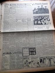 Vatan Gazetesi - 14 Mart 1953 - Paris'e Yolculuk Yazan Ahmet Emin Yalman Köşe Yazısı - Türk Fransız Devletleri Arasında Sıkı İşbirliğinin Temeli Atılmıştır - Başbakan Adnan Menderes Elysee Sarayında Fransa Cumhurbaşkanı Vincent Auriol İle Görüşürken - Neriman Eski Mısır Kralı Faruk'la Cehennem Hayatı Yaşıyordum Dedi - Şehir Ortasında Yapılan Gangsterlik Denizcilik Bankasının Mutemedi Soyuldu - Bir Çek Uçağı Batıya Geçti - İzmir Pamuk Kongresi Sona Erdi - 14 Mart Neden Tıbbiyeliler Bayramıdır - Kadınlar Tekkesi Yazan Refik Halid Karay Yazı Dizisi - Türk Devrim Ocakları Avrupa Günü Yapıldı - Onbir Mau Mau İdam Edildi - Uzakdoğu'dan Hakikatler Ve Masallar Yazan Altemur Kılıç Yazı Dizisi - Meksika Yazan Leyla Kara Yazı Dizisi - Dinlediklerimiz Celal İnce - Radyo Amatörlüğü - Türkiye'de Yerleşen Batı Trakyalıların Mülkleri - Krem Pertev - Velox Süt Makineleri - Gripin - Necipbey Kremleri - İstanbul Ankara İzmir Radyosu Programı - Derman Ağrı Kesici