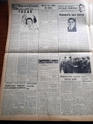 Vatan Gazetesi - 3  Nisan 1953 - Zararlı Bir Teşebbüs Yazan Ahmet Emin Yalman Köşe Yazısı - Kore'de Esirlerin Durumu Pazartesi Görüşülecek - Kızıl Çin Başbakanı Çu En Lai - Profesör Hamit Nafiz Pamir'in Zelzeleye Dair Konferansı - Türk Alman Ticaret Görüşmeleri Kesildi - Türkiye Lüksemburg'u Dün 3 0 Mağlup Etti - Eskişehir'de Şeyh Akif'in Duruşması - NATO'dan 25 Milyon Liralık Sipariş Aldık - Milliyetçiler Derneği Davasında Mahkeme Hakimi Red Talebini Reddetti - Kadınlar Tekkesi Yazan Refik Halid Karay Yazı Dizisi - Fenerbahçe Vapuru Dün Geldi - Büyük Sanatkar Hazım'ın Ölümünün 9. Yıldönümü - Koyun Ve Kuzu Eti Fiyatları Arttı - Türkiye Suriye'yi Protesto Etti - Seyhan Ve Ceyhan Nehirleri Yükseldi - Profesör Burhanettin Berker'in Cenazesi Dün Kaldırıldı- Yugoslavya Son Harp Esirlerini De Serbest Bırakıyor - Mapusane Çeşmesi Yazan Mehmet Yanık Yazı Dizisi - Kremlin'in Yeni Hükümdarı Georgie Malenkov Yazan Albay İlya Molin Yazı Dizisi - Sinema Tenkidleri Yazan Atilla İlhan -Caniler Sokağı