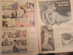 Pazar Haftalık Aktüalite Sinema Tiyatro Müzik ve Magazin Dergisi - 28 Şubat 1965 - Sayı:440 - Taş Bebek Gönül Yazar soyundu - Genç Kız Kalbi - Yenilmez Yumruk çizgi romanları - Aşk Korkusu Fotoromanı - Boncuk Çizgi Romanı - Doktor Kilder - Kırık Kalp Çizgi Romanları - Yıldırım Gürses, Altın Mikrofon'u alırken sevinç gözyaşları döktü - Cihat Günay - Çetin Yavuzdoğan - Nejat Toksay - Metin Yavuzdoğan - Avni Sürel - Muzaffer Gür - Berç Kürkçü - Mesut Aytunca - Erol Bilen - Koral Yılmaz - Etem Tark - Bekarlığa Veda - Ayhan Işık - Fatma Girik - Ajda Pekkan - Belgin Doruk - İzzet Günay - Osman Faruk Seden kimdir? - Meşhur yıldızları bana sorun - Leyla Sayar - Cehennemde Bir Melek - Nüveyre Gültekin - Hanımlarla Başbaşa - Zeynep Berk - Pratik Tavsiyeler - Saçlarınıza itina ediniz - Bu hayattaki yıldızınız - Agata İravy - Kalpten Kalbe - Leyla Soykut - Catherine Deneuve - Hasbi Tembeler çizgi romanı fotoğraf ve haberi - Tam Takım Dergi
