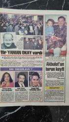 MEYDAN PAZAR KAZETESİ - 21 MART 1993 - HÜLYA AVŞARI KADINLARIN ELİNDEN ZOR ALDILAR - PSİKOLOK SUNS  TSNALTAY - PROF DR . OKTAY SAYDAM - MEDYUM MEMİŞ - KURAN IŞIĞINDA MÜSBET İLİM - BİR YAMAN OKAY VARDI - TÜRKAN ŞORAY ACISI YÜREĞİNDE - KADİR İNANIR  - İRİ YARI OLMASAYDI - SONGÜL ÜLKÜ ARKAMDAN AĞLADI - 2000 OLİMPİYATLARI İÇİN EN ŞANSLI ADAY İSTANBUL - ULUAĞ'DA SON TANGO - AIDS'İN RESİMLİ ROMANI - SANAT DÜNYASI VEHBİ SARGIN - CANAN YKANIN HAFTALIĞI - SEDAT PEKER - EROTİK KOKU ŞENER ŞEN - HÜLYA AVŞAR -