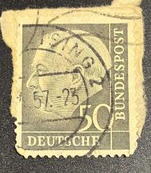 Almanya Pulu - Germany Stamp -  Mektup Zarfından Kesilmiş  / Postadan Geçmiş Pul Filateli - 1957 Damgalı - ALMAN PULU, 50 PARA - YABANCI PULLAR, NOSTALJİK DOĞUM GÜNÜ HEDİYESİ