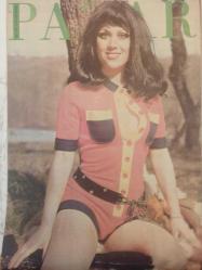Pazar Haftalık Aktüalite Sinema Tiyatro Müzik ve Magazin Dergisi - 3 Mart 1972 - Sayı:806 - Mine Mutlu - Feri Cansel - Yine Kıbrıs'a gidiyor - Fatma Girik ve Cüneyt Arkın mağarada seviştiler - Fikret Hakan - Merih Deniz - Salih Güney - Esrar ve Seks Beyaz Perdede - Kaçak kız şantöz Başak uslandı - Yeşilçam'da yeni bir vamp - Nazan Adalı işe soyunarak başladı - Ceyda Karahan skandal yıldızı oldu - Oktar Durukan - Bilal İnci - Mine Mutlu bir Avrupa gezisine daha çıkıyor - Eva Bender vamp oyuncuları geride bıraktı - Şöhretler Kurtların Döktüler - Sadri Alışık - Çolpan İlhan - Sevda Ferdağ - Tunç Oral - Ümit Utku - Müşerref Tezcan - Selma Güneri - Müşerref Tezcan - Tarık Akan - İzzet Günay - Tunç Oral - Tursil deterjan reklamı - Bir çırpıda Kartal Tibet - Aynur Aydan foto modellikte şansını deniyor - Deniz Erkanat hem manken hem de artist - Hülya Koçyiğit'e benzetiyorlar - Kubilay Hakan - Nur Ay fotoğraf ve haberi - Tam Takım Dergi