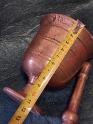 HAVAN, PİRİNÇ HAVAN ORİJİNAL EL'İ İLE BERABER..Havan 11 cm , El 18 cm.1900'lerden Antika HAVAN.