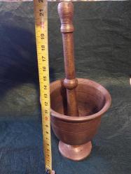 HAVAN, PİRİNÇ HAVAN ORİJİNAL EL'İ İLE BERABER..Havan 11 cm , El 18 cm.1900'lerden Antika HAVAN.