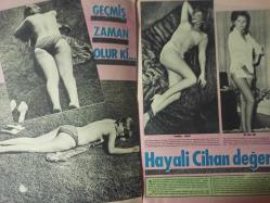 Pazar Haftalık Aktüalite Sinema Tiyatro Müzik ve Magazin Dergisi - 19 Ocak 1973 - Sayı:852 - Müşerref Tezcan - Eva Söderlinah - Hülya Koçyiğit kendisine yapılan sahne ve rejisörlük teklifini kesin olarak reddetti - Lütfi Ö. Akad- Selim Soydan - Adnan Tüzmen - Erdoğan Sarı - Selman Yaşar - Atilla Özdemiroğlu - Füsun Önal - Necla Gündoğdu - Tolga Günal - Betül Özyüreli - Adnan Şenses - Selma Güneri - Yusuf Sezgin - ORhan Günşiray - Ali Poyrazoğlu - Ceyda Sadıkoğlu - Sacit Aslan, Şeher Seniz'i terk edip eski nişanlısıyla tekrar barıştı - Selda Alkor eşinden ayrılacağı söylentilerini yalanladı ve mutlu olduklarını açıkladı - Cihat İlkbaşaran - Eva Bender sonunda bulundu - Kartal Tibet - Yeşim Tan - Birsen Ayda - Ajda Pekkan - Olacak iş değildi! - Behiye Aksoy - Orhan Elmas - Filiz Akın - Aysel İnanoğlu - Berker İnanoğlu - Arzu Okay - Seyhan Karabay - Arzu Okay müzisyen sevgilisiyle yakında nikah kıyıyor - Gönül Yazar dört yıl sonra - Cüneyt Arkın - Zeki Ökten - Tam Takım Dergi