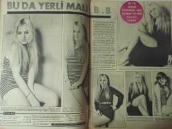 Pazar Haftalık Aktüalite Sinema Tiyatro Müzik ve Magazin Dergisi - 12 Kasım 1971 - Sayı:790 - Esen Püsküllü - Gamze Öz - Devlet Devrim'in çoktandır sesi çıkmıyordu - Metin Ersoy - Yeşilçam'da yabancı artistler cirit atıyor - Christine PEtersen - Fikret Uçak - Bu da Yerli Malı Brigitte Bardot - Beyaz Başar - Demir Karahan - Estella Blain - Gülay alp - Her yerde seks var - Gamze Öz - Soyunan Soyunana - Özcan Tekgül - Yeşim yükselen - Semra Yıldız - Ayhan Işık - Danyal Topatan - Ayhan Işık - Fatma Girik - Belgin Doruk - Tursil Deterjan Reklamı - Hamamdan sonra çıplak göle girdi - Mine Mutlu Vamp Yıldızlara Taş Çıkartıyor - Sevgi Can - Bilal İnci - Süleyman Turan - Eşref Kolçak - Sinemaya Soyunarak Döndü - Özcan Tekgül hala ''Yirmi Yaş Aşkı'' yaşıyor - Özcan Tekgül - Yeşilçam'da muz mevsimi - Enver Özen - Nebahat Çehre - Aynur Akarsu fotoğraf ve haberi - Tam Takım Dergi