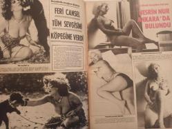 Pazar Haftalık Aktüalite Sinema Tiyatro Müzik ve Magazin Dergisi - 1976 Yılı - Sayı:1048 - Fatma Girik - Yeşim Yükselen - Kardeşlik Çağrısı - Ludmilla Zaitseva - Seyyal Taner hastaneye düştü - Cüneyt Arkın - Serçin Erdem - Atıf Kaptan - Türkan Gürses - Feri Cansel tüm sevgisini köpeğine verdi - Nesrin Nur Ankara'da bulundu - Pervin Par yeniden kızının babası Osman Türen'e döndü - Türkan Şoray servetini Nazan Şoray' bağışlıyor - Bir aşkın fotoromanı - Meral Zeren - Selami Şahin - Jimmy Baker - Semra Yıldız'ın Amerikalı eşi Jimmy aşkı uğruna Müslüman oldu - Emel Aydan Lozan'da üç aydır striptiz yapıyor - Evlilik suya düşer düşmez Pelin Ceylan dansözlüğe dönüş yaptı - Yıldıray Çınar - Hüseyin Peyda - Aliye Rona - Benim Başar - Hüseyin Peyda - Nurhan Nur - Romena Michelle fotoğraf ve haberi - Tam Takım Dergi