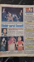 MEYDAN PAZAR GAZETESİ -  7 ŞUBAT 1993 - İKİSİ DE ASSOLİST, EMRAH İLE SEREN SERENGİL - RAŞİT SÜERKAN , KIRMIZI ŞAPKALI KIZLAR - KADINLAR MATİNESİ ESKİ GÜNLERİNİ YAŞIYOR -  MEDYUM MEMİŞ , İSLAM AHLAKI , YALAN , GIYBET ,RİYA VE İFTİRA - MEGA ŞOV'UN AĞIR TOPLARI , HÜLYA AVŞAR , İBRAHİM TATLISES , DEMET AKBAĞ VE RASİM ÖZTEKİN - AJDA PEKKAN , EMEL SAYIN , SEZAN AKSU - HİKMET UYSAL ELİNİ KANA BULAYAN KADIN - LEZBİYEN İLİŞKİLERDE BÜYÜK PATLAMA - GÜLTEN SİNAN ANLATIYOR , BİR BEBEK İÇİN CANIMI BİLE VERİRİM - YASAK İLİŞKİYE GİRDİĞİ AKREP ŞÜKRİYE ' NİN KURBANI OLDU - MODA , ŞIKLIĞA İMZA ATIN  -  BİRAZ DA MİZAH - ATİLLA BİRKİYE , SON YEMEK - LALE MANSUR , DÜŞ GEZGİNLERİ -WHİTNEY HOUSTON ' UN BAŞROL OYNADIĞI BADYGUARD FİLMİNİN MÜZİĞİ BÜTÜN DÜNYADA KAPIŞILIYOR - NURSELİ İDİZ