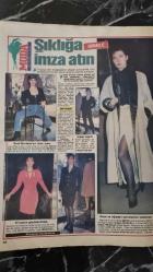 MEYDAN PAZAR GAZETESİ -  7 ŞUBAT 1993 - İKİSİ DE ASSOLİST, EMRAH İLE SEREN SERENGİL - RAŞİT SÜERKAN , KIRMIZI ŞAPKALI KIZLAR - KADINLAR MATİNESİ ESKİ GÜNLERİNİ YAŞIYOR -  MEDYUM MEMİŞ , İSLAM AHLAKI , YALAN , GIYBET ,RİYA VE İFTİRA - MEGA ŞOV'UN AĞIR TOPLARI , HÜLYA AVŞAR , İBRAHİM TATLISES , DEMET AKBAĞ VE RASİM ÖZTEKİN - AJDA PEKKAN , EMEL SAYIN , SEZAN AKSU - HİKMET UYSAL ELİNİ KANA BULAYAN KADIN - LEZBİYEN İLİŞKİLERDE BÜYÜK PATLAMA - GÜLTEN SİNAN ANLATIYOR , BİR BEBEK İÇİN CANIMI BİLE VERİRİM - YASAK İLİŞKİYE GİRDİĞİ AKREP ŞÜKRİYE ' NİN KURBANI OLDU - MODA , ŞIKLIĞA İMZA ATIN  -  BİRAZ DA MİZAH - ATİLLA BİRKİYE , SON YEMEK - LALE MANSUR , DÜŞ GEZGİNLERİ -WHİTNEY HOUSTON ' UN BAŞROL OYNADIĞI BADYGUARD FİLMİNİN MÜZİĞİ BÜTÜN DÜNYADA KAPIŞILIYOR - NURSELİ İDİZ