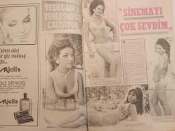 Pazar Haftalık Aktüalite Sinema Tiyatro Müzik ve Magazin Dergisi - 5 Kasım 1971 - Sayı:789 - Hülya Koçyiğit - Meral Zeren - 5 Yıllık Aşk Fotoromanı - Serpil Örümcer - Feri Can Sel - Figen Han - Seher Şeniz - Gülgün Erdem - Melek Görgün - Berkant - Edison Ampul Reklamı - Hüda Verdi ve Pırtık Yeşilçam'da - Önder Tekin - Mine Soley ''Beni de vücut güzeli seçin!'' - Meral Zeren: ''Sinemayı çok sevdim'' dedi - Nejat Uygur - Müjdat Gezen - Münir Özkul - Şefik Döğen - Hayri Caner - Rüştü Asyalı - Yıldırım Gencer nişanlısı Ülkü Özen'le Çerkez dansı oynadı - Zeki Müren yine sinemada - Arzu Okay - Lütfü Ö. Akad - Esen Püsküllü - Fatma Girik - Yılmaz Güney - Memduh Ün - Persil Deterjan Reklamı - Feri Cansel kıyasıya dayak yedi - Ayhan Işık - Memduh Ün - Fikret Hakan - Muhterem Nur - Müşfik Kenter - Kadir İnanır - Halit Akçatepe - Mürüvvet Sim - Kayhan Yıldızoğlu - Erden Alkan - Semih Sezerli - Melek Görgün - Behçet Nacar - Nesrin Kaptan - Kudret Şandra erkekliği bir yana bıraktı - Tam Takım Dergi