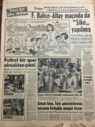 HÜRRİYET GAZETESİ  20 TEMMUZ 1964 YIL :17 SAYI :5825--Muhammed Ali-Gürsel :Kıbrıs işini gerekirse bombalarımız halleder dedi --Sevgilisini Beklerken Külleri Geliyor ---Türkiye de ortalama insan ömrü 55 sene ---Türkiye ,Pakistan İran arasındaki zirve toplantısı bugün başlıyor ----Sıkıyönetim yarın İstanbul ve Ankara da da kalkıyor ---Katil ,dört  kişiyi öldürüp  bahçesine gömdü ---Toplum kalkınması için bir  enstitü kurulacak --Komünistler ,Almanya da Türk işçilerine broşürler  gönderiyor ----Fenerbahçe -Altay Maçın da da Şike Yapılmış ---Futbol bir spor olmaktan çıktı ---Alman Hoca ,Türk Antrenörlerin Burnunu Kırmaklar Meşgul Oluyor ---İnönü Rekor Peşinde ---Kıbrıs ta ölüm kalım savaşı --