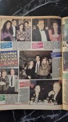 MEYDAN PAZAR GAZETESİ - 19 0CAK 1992 - CANDY SAUNDERS , 92 NİN EN GÜZEL VÜCUTLU KIZI SEÇİLDİ - SAHİPSİZ İSTANBUL -GÜLAY ATIĞ , TÜRKİYENİN EN GENÇ BAYAN BELEDİYE BAŞKANI -  YILMAZ GÜNEY ISPARTA CEZAEVİ NDEN BAYRAM İZNİNE ÇIKTI VE GERİ DÖNMEDİ - FULYA ONAY , MACİT BENİ OTOMOBİLLENDİR - MODA , BENETTON LA ÇAĞDAŞ YAŞAM - SOSYETEDE BU HAFTA , PATRONLARIN YAKIŞIKLISI RAFAEL MİMİ VE EŞİ HELGA - MALKOÇLARIN ŞEHİR ZİYARETİ, ENDER MALKOÇ VE GÜLŞAH MALKOÇ - ESKİ MEZUNLARDAN YARDIM , HANDE AKYOL, METE SÖNMEZ , ARZU BİREN - MUSTAFA TÖNGEMEN ANLATTI ERGİN ASYALI YAZDI - ÇOCUĞU OLMUYOR DİYE GİTTİĞİ ÜFÜRÜKÇÜDEN  ÇOCUĞU OLDU .