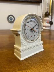 Şömine formunda masa saati