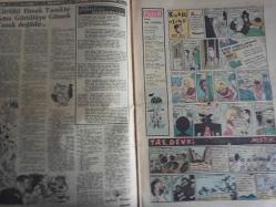 Pazar Haftalık Aktüalite Sinema Tiyatro Müzik ve Magazin Dergisi - 25 Ağustos 1957 - Sayı:48 - Erkeklere Metelik Vermeyen Kız - Gürültü Etmek Yasaktır ama Gürültüye Gitmek Yasak değildir - Kibar Hırsız ve Taş Devri Çizgi Romanları - Geçen Hafta Neler Oldu - Bıçaklı Kovboy kendine hedef bulamıyor - Çalıyor! Çalıyor! - Amansız Takip ve Genç Kız Kalbi Çizgi Romanları - Şoför Hikayesi - Ayla Doğanay - Muzaffer Akgün - Yaşar Güvenir - Tevfik Akman iş başında - Bir kuyumcuyla bir ressamın meşhur ettiği şehir Anvers - Dr. Alaeddin Yavaşça - Erkeklere Metelik Vermiyen Kız - Jane Moore - Bulmaca - Bilmece ve Eğlence - Ayakların güzelliği ve bakımı - Kadınlarla Başbaşa - Zeynep Berk -Aşk Gece Uyanır - Roman - Enternasyonal Tenis Turnuvasının Düşündürdükleri - Vakvaka Kardeş ve Uçan Adam Çizgi Romanı - Fotoğrafla Sinema Haberleri - Cannes şehri için yeni bir kraliçe - Sinema ve aktüalite - Louella O'Parsons'un Muhteşem Balosu - Elizabeth Scott fotoğraf ve haberi - Tam Takım Dergi