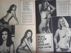Süper Gazete Pazar Haftalık Aktüalite Sinema Tiyatro Müzik ve Magazin Dergisi - 11 Mart 1978 - Sayı:3 - Rita Pennington - Nur Ay - İlknur Taçbaş'ın Bahar Harekatı - Claudia Cardinale - Bu Kaan başka Kaan - Hülya Kaan - Çıplak Starlar Soyunmayı Sınırlandırınca - Nilgün Ceylan - Altan Erbulak - Metin Serezli - Filmi yapılan popüler türkü Maden Dağı - Betül Ahçıoğlu - İzzet Altınmeşe - Ahmet Erkuş - Songül Gör - Kemal Kan - Diler Saraç - Romine Terri - Feri Cansel - İç çamaşırı kullanmayan Figen Han'ın başı dertte - Boyu küçük diye üzülmüyor artık - Doğaya aşık dansöz Perihan Ateş fotoğraf ve haberi - Tam Takım Dergi