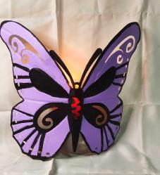 18318-ÇOK ŞAHANE METALDEN YAPILMA EL BOYAMA KELEBEK DUVAR MUMLUĞU