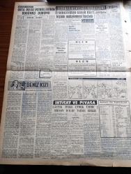 Vatan Gazetesi - 8 Ocak 1957 - Kıbrıs İçin Azami Fedakarlığımız Yazan Ahmet Emin Yalman Köşe Yazısı - Türk Hakları İçin Kıbrıs Anayasasında Veto İsteyeceğiz - Amerikan Dışişleri Bakanı John Foster Dulles Ortadoğu'da Gayemiz Sulhtür Dedi - Milli Türk Talebe Birliği Rock And Roll Ve Striptiz'in Men'ini İstiyor - Süleymaniyedeki Nebatat Enstitüsü Yıktırılacak - Adliye Vekili Hüseyin Avni Göktürk Kolundan Tutulup Atılan Hakim Yok Dedi - Eisenhower Planı Ve Dünya Basını - Deniz Kızı Yazan Anne Mariel Yazı Dizisi - Orta Doğu Petrollerinin Bugünkü Durumu - Rock And Roll Kralı Elvis Presley'in Kuklasını Astılar - Portsait İşletmeye Açılıyor - Çanakkale Türk'ün Kahramanlık Destanı Yazan Alan Moorehead Yazı Dizisi - Ingrid Bergman Hayatını Ve Aşkını Anlatıyor Yazı Dizisi - Andre Maurois Kadın Romancılarla Konuştu - Galatasaray'ın 50. Yıl Bayramı Dedikodusu - Kayakçı Prenses Maria Beatrice