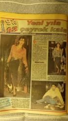 MEYDAN PAZAR GAZATESİ -  13  ARALIK 1992 SERPİL ÇAKMAKLI ANLATIYOR -- KOCAMIN KADIN DELİSİ OLDUĞUNU BİLSEYDİM EVLENMEZDİM -- İDİL ÇELİKER METROPOL -- MİNDER BAR -  METİN ÖZÜLKÜ EDA ÖZÜLKÜ - ZEKİ ÇETİN AKIN ÇETİN - MEDYUM MEMİŞ ANLATIYOR KIYMET ALAMETLERİ 2 - KADERSİZ SEDA - PEMBE DÜNYALAR - SİNEM ÜRETMEN ELMA KABARE - YENİ YILA CEYREK KALA İDİL SUNDU VE YAZDI --  KİSS FM RADYONUN KURUCUSU CEM CEMİRAY -- DİYOR Kİ FM KANALLARINDA TÜRKCE KATLEDİLİYOR -- BİRAZDA MİZAH -- GÜLCE ŞEREN - KONUŞA KONUŞA ANLAŞMAK PEKTE ZOR DEĞİL -- HAFTALIK BURC YORUMLARI MUAZZEZ ABACI --