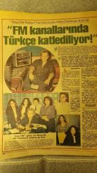 MEYDAN PAZAR GAZATESİ -  13  ARALIK 1992 SERPİL ÇAKMAKLI ANLATIYOR -- KOCAMIN KADIN DELİSİ OLDUĞUNU BİLSEYDİM EVLENMEZDİM -- İDİL ÇELİKER METROPOL -- MİNDER BAR -  METİN ÖZÜLKÜ EDA ÖZÜLKÜ - ZEKİ ÇETİN AKIN ÇETİN - MEDYUM MEMİŞ ANLATIYOR KIYMET ALAMETLERİ 2 - KADERSİZ SEDA - PEMBE DÜNYALAR - SİNEM ÜRETMEN ELMA KABARE - YENİ YILA CEYREK KALA İDİL SUNDU VE YAZDI --  KİSS FM RADYONUN KURUCUSU CEM CEMİRAY -- DİYOR Kİ FM KANALLARINDA TÜRKCE KATLEDİLİYOR -- BİRAZDA MİZAH -- GÜLCE ŞEREN - KONUŞA KONUŞA ANLAŞMAK PEKTE ZOR DEĞİL -- HAFTALIK BURC YORUMLARI MUAZZEZ ABACI --