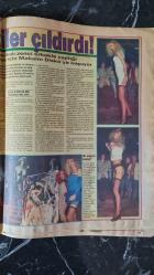 MEYDAN PAZAR GAZETESİ - 10 OCAK 1993 - TATLI BETÜŞ ' ÜN MAMA SI KİM OLDU , TÜRKAN ŞORAY, REZZAN METİN - MEDYUM MEMİŞ YAZIYOR , FAİZ MESELESİ - SANATÇI TANER ŞENER' İN ORTAK OLDUĞU KARACA RESTAURANT - YILBAŞI GEÇTİ AMA BU GECELER UNUTULMADI - TRAVESTİLER ÇILDIRDI - YÜZ VE EL MASAJI İLE MUCİZE TEDAVİLER - 93 ÜN GÖZDE SAÇ MODELLERİ - TRİKONUN  DAYANILMAZ SICAKLIĞI - BİRAZ DA MİZAH - HAFTALIK BURÇ YORUMU - FATİH KISAPARMAKTAN PORTAKAL ÇİÇEĞİM YILIN GRUBU TAKE THAT - SEVGİLİNLE YATTIM DİYE ŞAKA YAPAN ARKADAŞINI 15 YERİNDEN BIÇAKLADI - OTEL DEĞİL HASTANE .