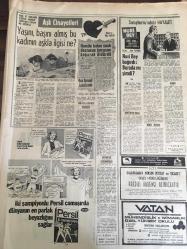 HÜRRİYET GAZETESİ 17 KASIM 1968 YIL :21 SAYI :7386--Herkesten çok Atatürkçüyüz diyen Demirel önemli  konulara temas etti -----Ordu Milli İrade Üzerinde Bir Baskı gibi Gösterilemez ---Eskiden Belçika da çalışmış olan Türk işçilerinin tatil yevmiyeleri ödeniyor ---Esrar içerken yakalanan  güzel İngiliz kızı  beraat etti ,Yugoslav sevgilisi hapse girdi ---İtalya da haydutlar dağa kaldırdıkları zengin bir iş adamını 5 milyon fidye alıp serbest bıraktı ---Fenerbahçe sırat köprüsünde ---Galatasaraylı Ergün  Fehmi ile bacanak oldu --Beşiktaş İzmir de Altınordu ile oynuyor ---Vefa ,G.Birliği önünde  kayboldu :3-1---İstanbulspor Göztepe yi 3-1 mağlup etti ---Şekerspor :2 İzmirspor  :0----Altay ,D.Spor a galip geldi ---Nixon a suikast sanıklarından biri kefaletle  tahliye edildi ---Başbakan :Boğaz Köprüsü İstanbul a Değil Türkiye ye Hizmettir Dedi ---Gaziantep te hayat normale döndü ----