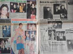 Haftanın Sesi Haftalık Magazin ve Siyasi Aktüalite Gazetesi - 3 Nisan 1992 - Ajda Pekkan, bu filmi yakmak istedi - Gönül Yazar'la başrolü paylaştılar - Metin Oktay - Ayten Gökçer - Eric Bertrand - Sabancı'nın kızına milyarlık takı - Kadın çiçek açtı... - Ali Yalman - Gülseren Erdek - Şeyda Bucak - Semra Özdeş - Melis Pamir - Hamit Belli - Belkıs Mutlu- Binbir gece masalı - Ahu Tuğba kocasını mahkemeye verdi - Anne kız göz kamaştırdı - Sen ve Ben - Neşe Karaböcek Bayram'da patlıyor - Fatih Erkoç'un elleri bomboş kaldı - Bir garip grup nirvana - Gitar, şarkı, ağız armonikası - Tek başına orkestra - Celal Şahin - Ali Sezgin - Sosyal Yaşam - Düşü gerçeğe dönüştürdüler - Oya Kuğu - Mustafa Sadıkoğlu - Genç Koşar - Gülin Karman - Dalgaların Prensi - Cehennem Çocukları - Aziz Nesin'den bir uyarlama - Karmaşık bir hukuk davası - Nilüfer Aydan'ın 35. sanat yılı - Kanunsuzlar şehrinden görüntüler - Fiden Tek - Başkan Metin Aşık da inşaat sektöründe liderliğe oynuyor - Tam Takım Gazete