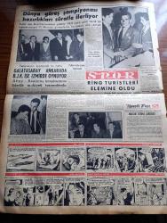 Vatan Gazetesi - 29 Mayıs 1957 - Seçimler Eylül'de Yapılmıyor - Vatan Gazetesi İdam Mahkumu Baba Oğulu Köy Köy Takip Ediyor- Fethin 504. Yıldönümü - Alman Güzeli Renate Forsyth Yurtdışı Edildi - Ürdün Suriye Dostluğu Bozuldu - Kandilli Rasathanesi - 30 Saatte 159 Zelzele Oldu - Afrika'da Fransız Siyaseti Yazan John Gunther Yazı Dizisi - Eflatun Kız Yazan Nihal Yeğinobalı Yazı Dizisi - Fatih Ve Şiir Yazan Ahmet Kutsi Tecer - Dünya Güreş Şampiyonası İçin Özel PTT Damgası - Kırşehir'e Bağlanacak İlçeler Tesbit Edildi - Batı Trakya Türkleri İşkence Altında - Charlie Chaplin Yine Çocuk İstiyor - Batakhane İnsanları Yazan Adnan Veli - 1001 Gece Masalları Hazırlayan Suat Taşer Yazı Dizisi - Burç Falı - Fay Temizleme Tozu - Opon Ağrı Kesici - Bulmaca - Dünya Güreş Şampiyonası Hazırlıkları Süratle İlerliyor - Federasyon Kupasında Bu Hafta Galatasaray Ankara'da Beşiktaş İse İzmir'de Oynuyor - Buk Rocers Çizen Rick Yager - Stiv Roper Çizen Saunder Ve Woggon - Gazeteci Cef Cob Çizen Peter Hoffman