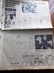 Vatan Gazetesi - 24 Mayıs 1957 - CHP Rejim Davasının Süratle Hallini İsteyecek - Makarios Londra'ya Gidiyor - Meşhur Bir İngiliz Kalp Cerrahı Russell Brock Geldi - Ofis Köylüden 600 Bin Ton Buğday Alacak - Fransa'da Başvekil Henüz Yok - Francis Noel Baker Neden Yunanlıların Dostu - Charlie Chaplin'in Bir Kız Çocuğu Oldu - Eflatun Kız Yazan Nihal Yeğinobalı Yazı Dizisi - Zahir Güvemli'nin Resim Sergisi - İstanbul'un Fethinin 504.  Yıldönümü - Şehir Tiyatrosu Gülhane'de Faaliyete Geçiyor - Havalarda 70.000 Km. Yazan Ahmet Emin Yalman Yazı Dizisi - Ankara'da 52 Evlik Bir NATO Sitesi Kurulacak - Deprem Bölgesinde Bir Gezi Yazan Naim Tirali - Ömer Seyfettin'in Büstü Açıldı - Batakhane İnsanları Yazan Adnan Veli Yazı Dizisi - Mehmet Ali Has'ın Transfer Ayında Adalet'ten Ayrılacağı Söyleniyor - 100 Bin Kişilik Stadyum Edirnekapı İle Topkapı Arasında Yapılacak - Milli Oyuncu Recep Adanır Viyana'ya Gitti - Dün Yapılan Ankara At Yarışları - Federasyon Kupası Maçları - Buk Rocers Çizen Rick Yager