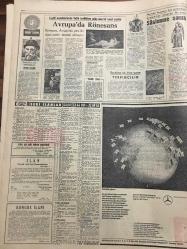 HÜRRİYET GAZETESİ  2 MART 1965 YIL :6048---İnönü ,Hükümeti Hem Tebrik Hem Tenkit Etti ---Beyazlar şeytanın peşinden gidiyor --Kız kardeşini öldüren astsubay ,hakimin karşısına smokinle çıktı ---Ana katili genç  karısını öldürmek için firar etti ---105 Yaşındaki Kuşçu Dede nin Bir Oğlu Daha Dünya ya Geldi ---İdare adamları yetiştirmek için bir seminer düzenlendi ---Rus Başbakanı Kosigin :Beyaz değil  kara kitap dedi --Nuri Sesigüzel ---Tekel Bakanı ,tütün fiyatı düşmeyecek dedi ---Fenerbahçeli futbolcuların bugün dikkati çekilecek --Milli Takım namzet  kadrosu açıklandı --Golü atan Ahmet ve Fenerbahçeliler ---Olimpiyat yüzme rekortmeni D.Fraser e ,10 yıl ceza verildi --Galatasaray  Ayhan la anlaşmaya vardı --Beşiktaş ta bu hafta Sanlı oynayacak --Basketbol de sonunculuk mücadelesi ---Sulukule tarihe karışıyor --Muhalefet Lideri Mutedil bir Konuşma Yaptı ---
