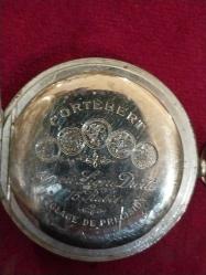 Cep Saati, Köstekli Cep Saati, İsviçre Üretimi  Cortebert  Marka Devlet Demiryolları Tren Görselli Nadir Çıkan Koleksiyonluk,  Çalışır Vaziyette , Saat Onbir ve İki yönünde Camında Çatlak Var, KULLANIMA Engel Değil.1940/1950'lerden.