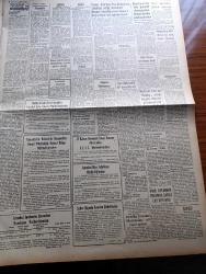 Vatan Gazetesi - 6 Nisan 1962 - Dört Milletvekili Adalet Partisinden İstifa Etti - Başbakan İsmet İnönü Traktör Fabrikasında - Selim Sarper'in Görevine Müdahale Edilmiş - Adalet Partisi Başkanı Ragıp Gümüşpala Af'la İlgili Temaslarını Açıkladı - Etibank Şehri Elektriksiz Bırakmakla Tehdit Ediyor - 250 Hamal Dün Gece Belediyeyi Protesto Etti - Politika Ekonomi Beraberliği Ve Batı Sosyalizmi - Çağlayanlı Vadi Yazan Mustafa Necati Sepetçioğlu Yazı Dizisi - Cezayirli Liderler Müslüman Halkı Faşist Tedhişe Karşı İtidale Çağırdı - Kleopatra Modası - Stiv Roper Çizen Saunder Ve Overgard - İstanbul Ankara Radyosu Programı - Galatasaray Vefa'dan Ancak Bir Puan Alabildi - Milli Namzetler Mithatpaşa Stadında Beyoğluspor İle Oynayacak - Metin Oktay Milli Takım Kadrosu Dışında Bırakıldı - Fenerbahçe Balosu - Ergun Öztuna Sakatlandı ve Ağladı - Beşiktaş'ın Yeni Antrenörü Spaiç Takımdan Şikayetçi - Hakkı Yeten - Recep Adanır Milli Kadroya Alınıyor Mu - Boks Seçmeleri Yarın Başlıyor - Şevket Soley