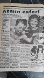 TÜRKİYE PAZAR GAZETESİ -  11 EKİM 1992 - ARİF ASPARAGASIN GÖZÜNDEN TURGUT ÖZAL, SEMRA ÖZAL - ŞEHİRLEŞMENİM NERESİNDEİZ - MÜCADELE GÜCÜ KÜÇÜK SAGE VOLKMAN ' I HAATA DÖNDÜRDÜ, AZMİN ZAFERİ - KÖMÜRLÜKTE YATAN EVLİYA VİSALİ EFENDİ - SARAY ENSE YAPIOR AZİZ NESİN RUSYADAN DÖNDÜ --  KURDOĞLU CEM ERTÜRK BEYİT ERTÜRK --  ÇATIYA ANTEN KAVGASI-  BULMACA -  HOŞ SEDA ESMA ERTÜFEKÇİ --  YUNUS EMRE VE SONRASI -  TEBESSÜM -- COCUKTA BABA SEVGİSİ -- GÜLER ERKAN COCUKLARIMIZ VE BİZ -- ALMANYA 1992 --
